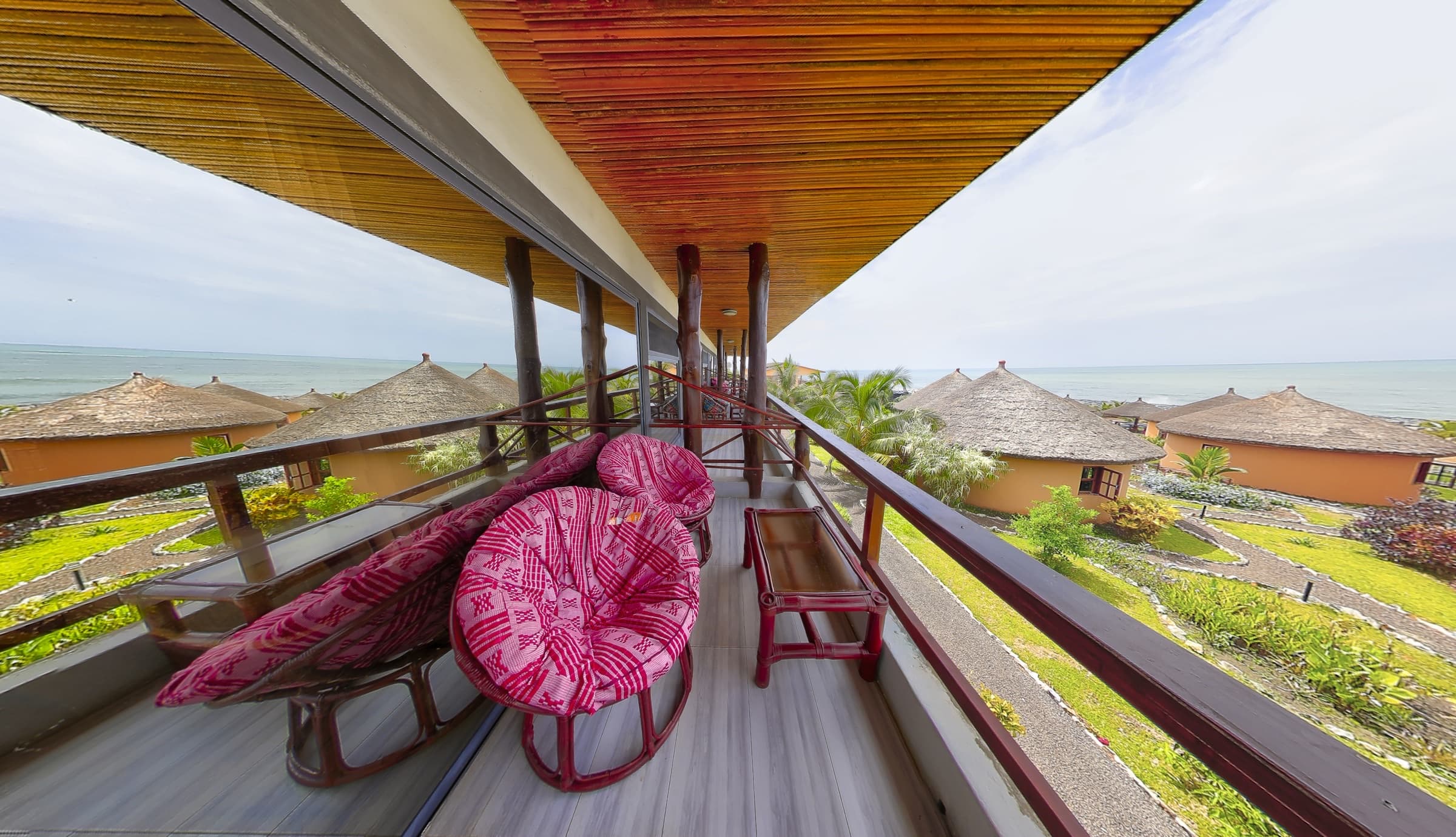 Continental Double/Twin — Top Floor 4